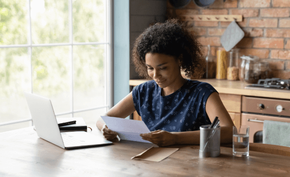 Unum member filling benefits paperwork image